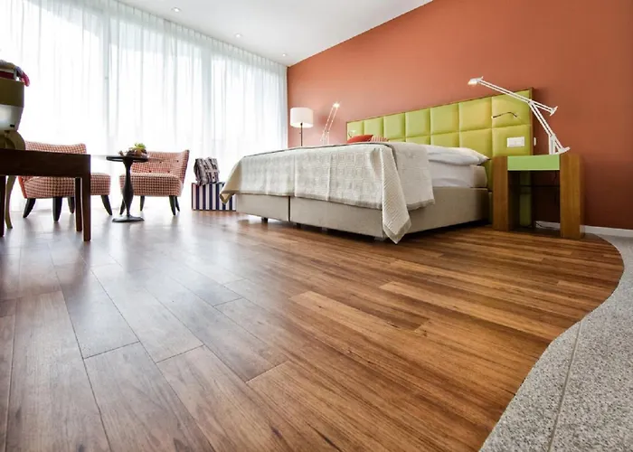 Otel Eden Roc Marina *